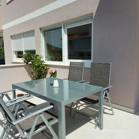 Apartmán Tia *